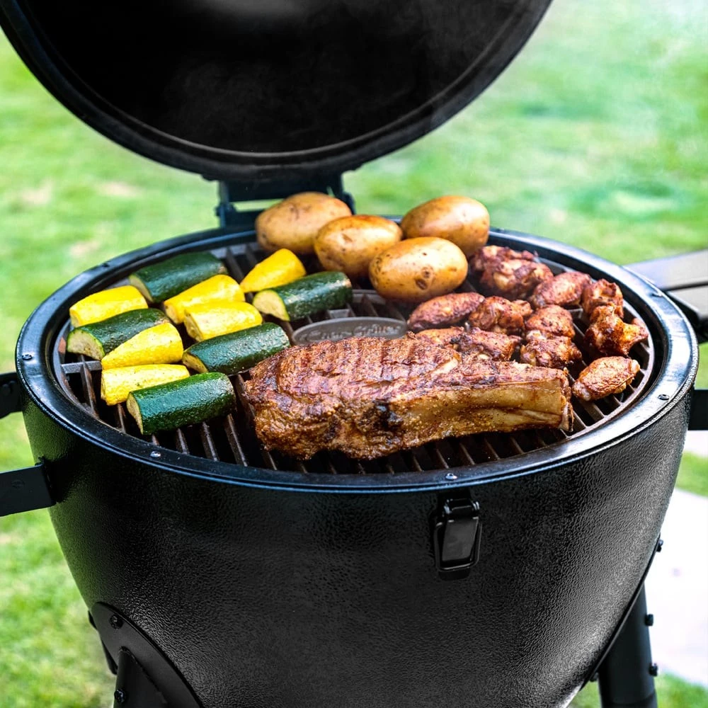 Akorn Kamado Charcoal Grill Black - Sfeerbeeld, Kamado Joe, BBQkopen