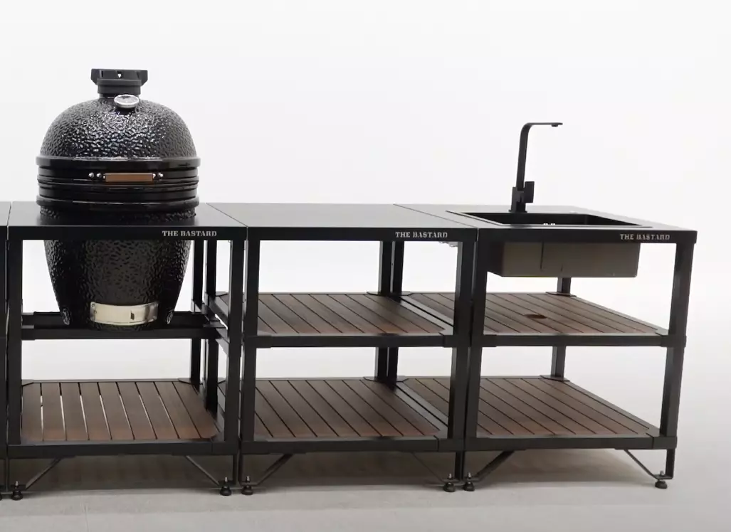 Bastard Large Solo Met Inbouw Zijtafel En Spoelbak BBQkopen Weber