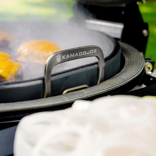 Kamado Joe ® - Karbon steel Classic Griddle - Sfeerbeeld 6, Kamado Joe®, BBQkopen