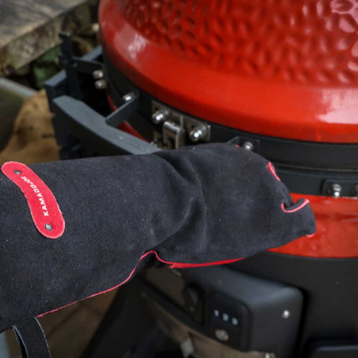 Kamado Joe Leather Gloves - Sfeerbeeld, Kamado Joe, BBQkopen