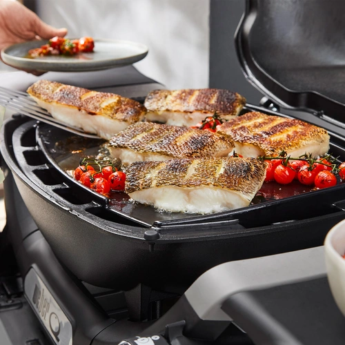 Weber Halve Plancha voor Q1100N/Q1200N - Sfeerbeeld, Weber, BBQkopen